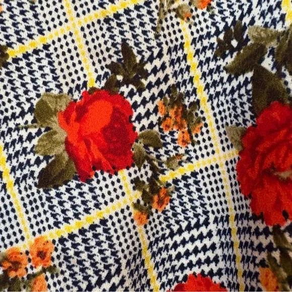 ❤️LuLaRoe Shirley Open Kimono Cardigan with Red Floral Pattern - Picture 3 of 5